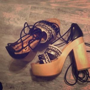 Sam Edelman sandals size 7 holiday and sparkles